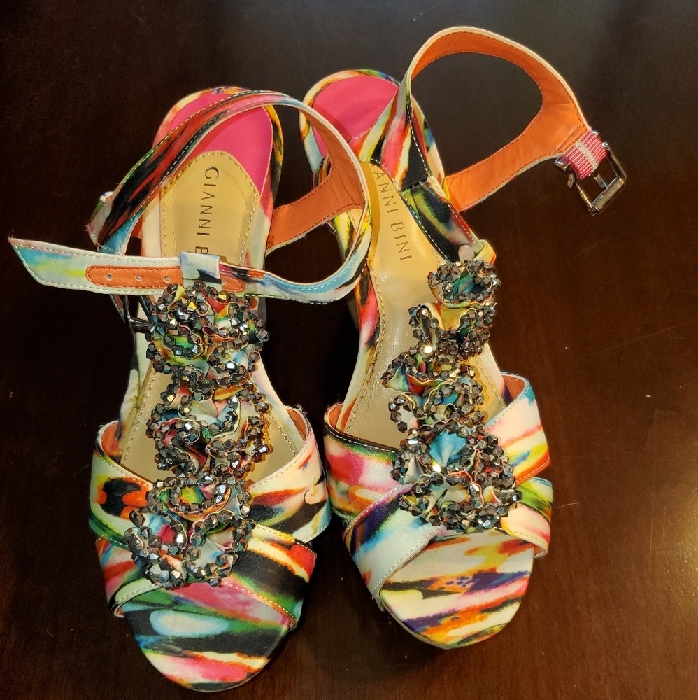 Gianna Bini Wedges